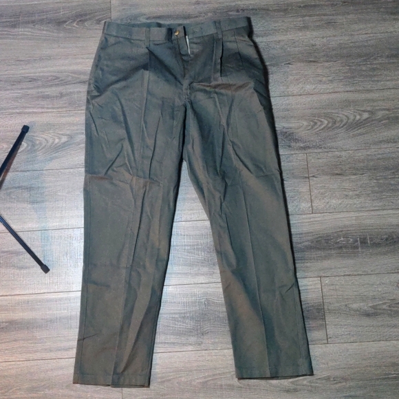 Wrangler Other - Men's Wrangler khakis 36 waist x 32 length